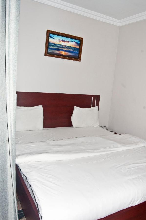 R & K Guest Palace Kano Exterior foto